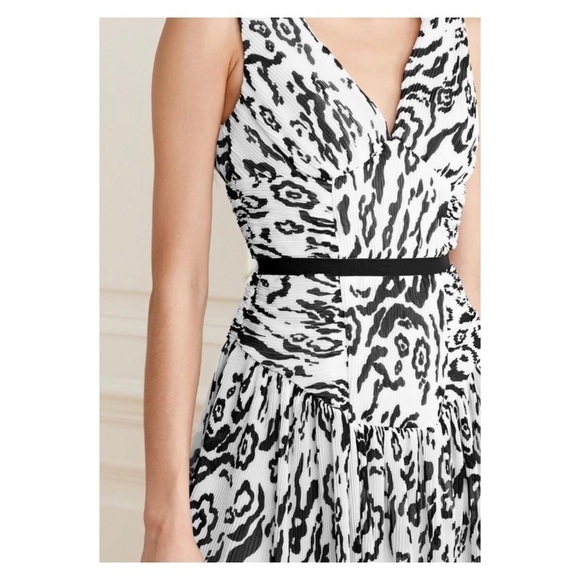 SELF PORTRAIT Zebra Print V Neck Pleated Mini Dress Size 4 - Picture 4 of 12